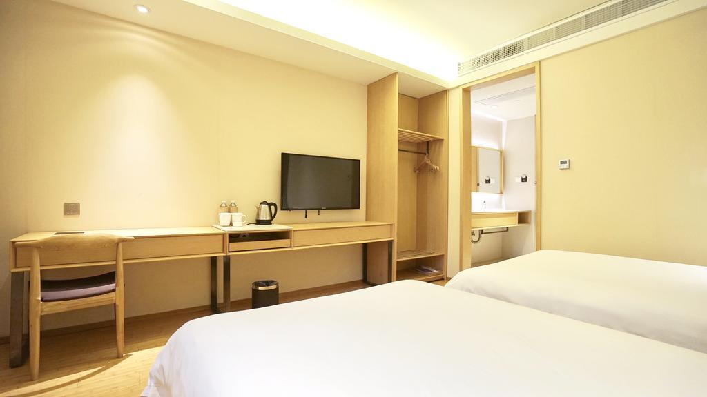Ji Hotel Shanghai Oriental Pearl Tower Exterior foto