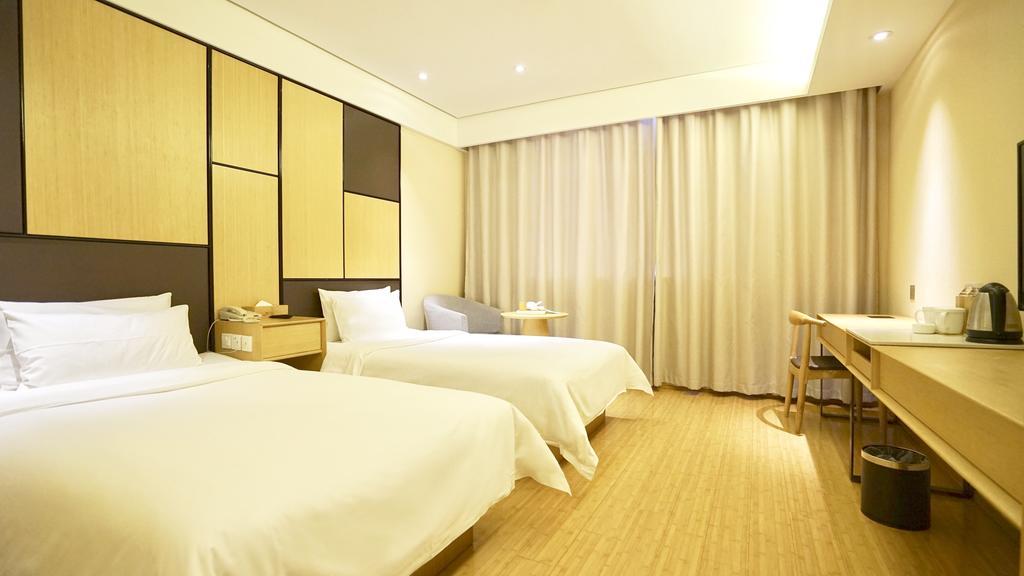 Ji Hotel Shanghai Oriental Pearl Tower Exterior foto