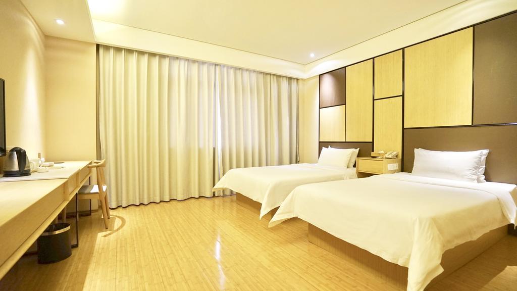 Ji Hotel Shanghai Oriental Pearl Tower Exterior foto